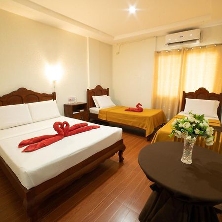 Casanas Suites Puerto Princesa Екстер'єр фото