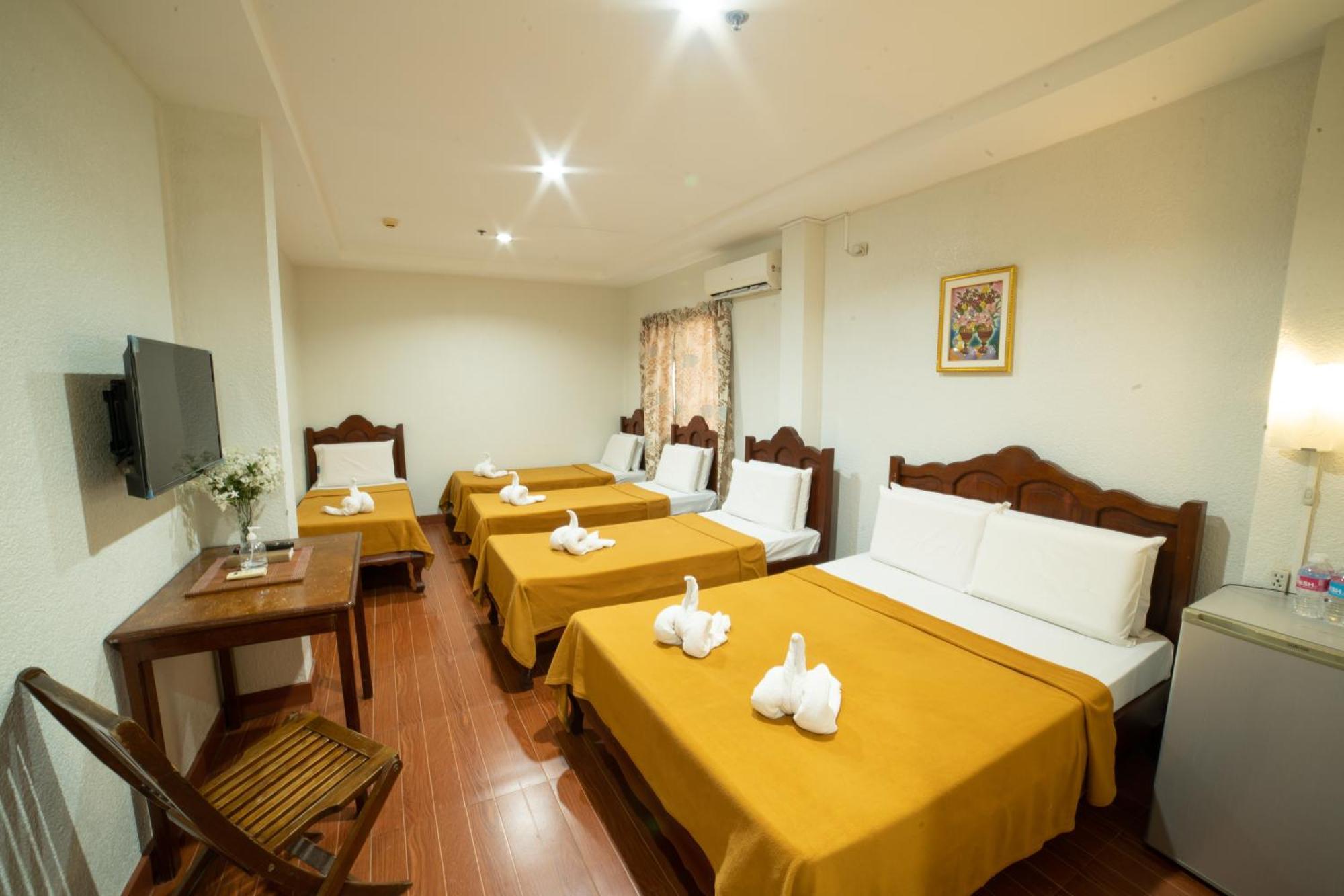 Casanas Suites Puerto Princesa Екстер'єр фото