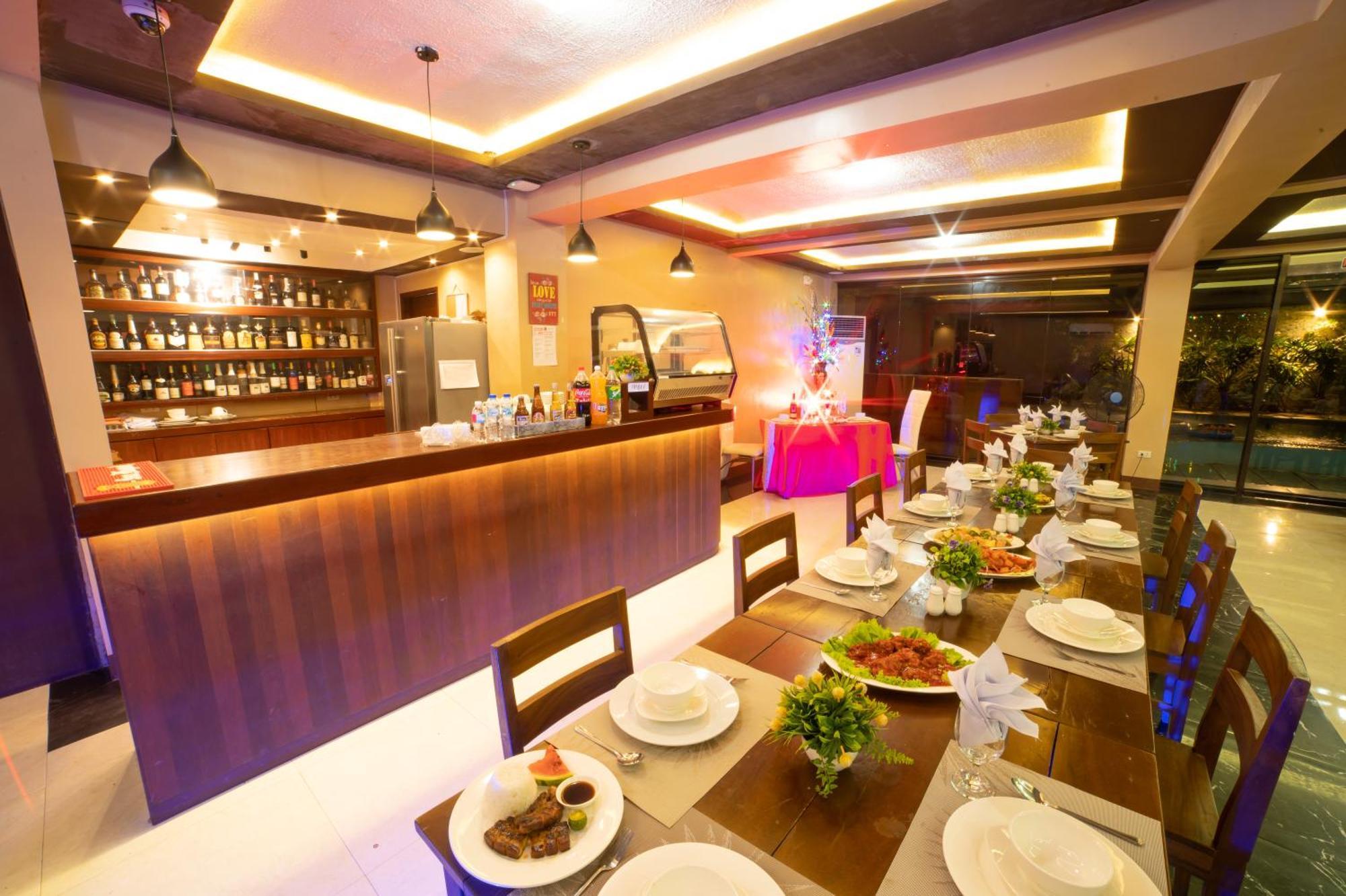 Casanas Suites Puerto Princesa Екстер'єр фото