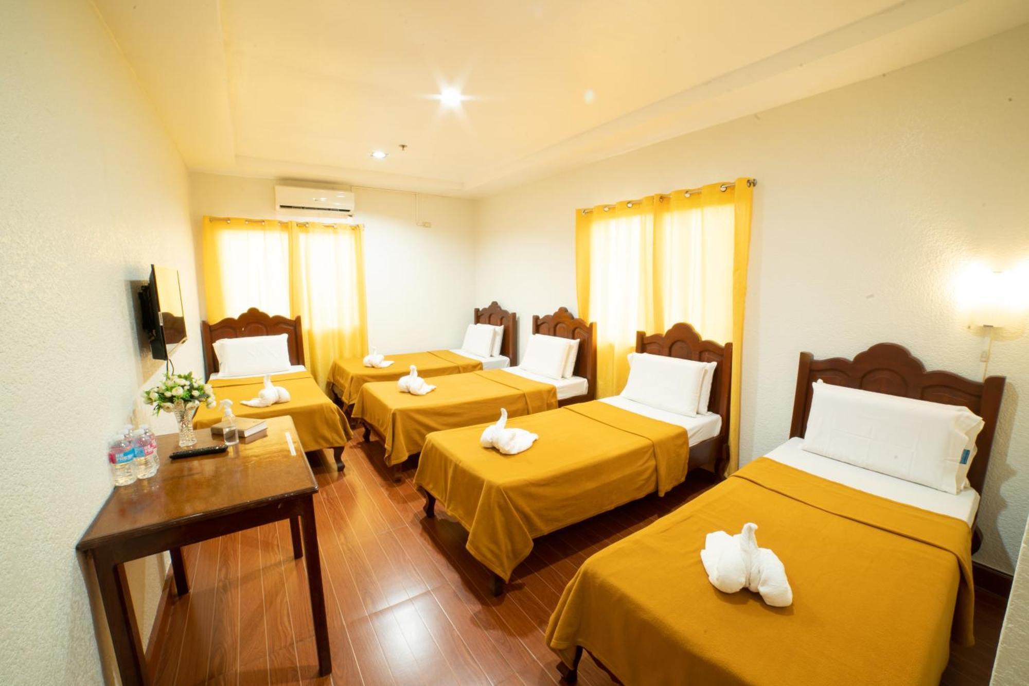 Casanas Suites Puerto Princesa Екстер'єр фото