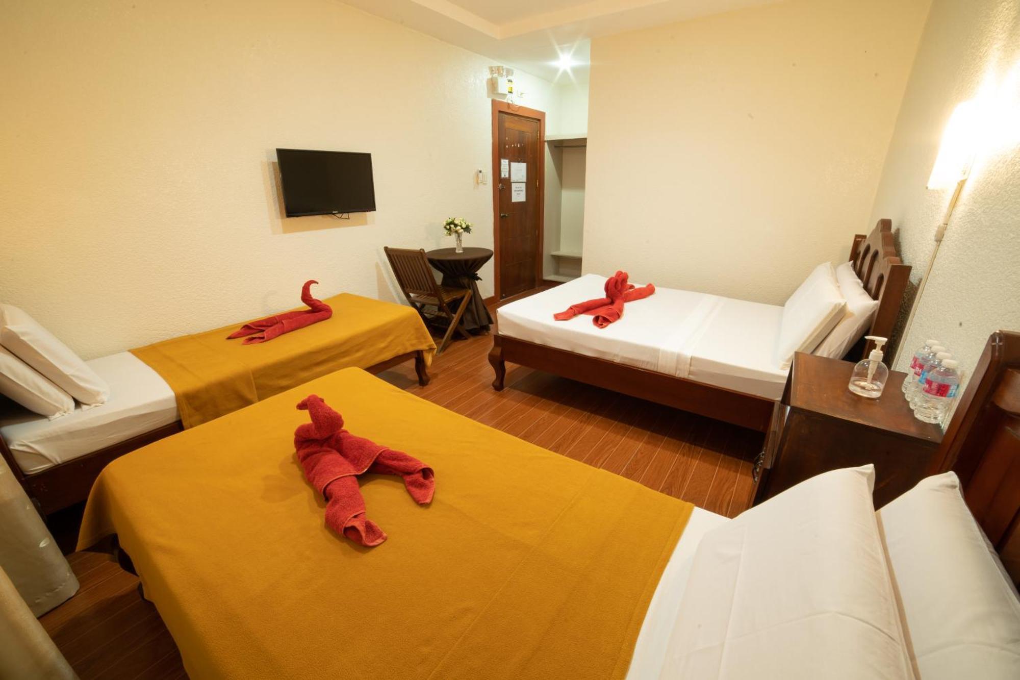 Casanas Suites Puerto Princesa Екстер'єр фото