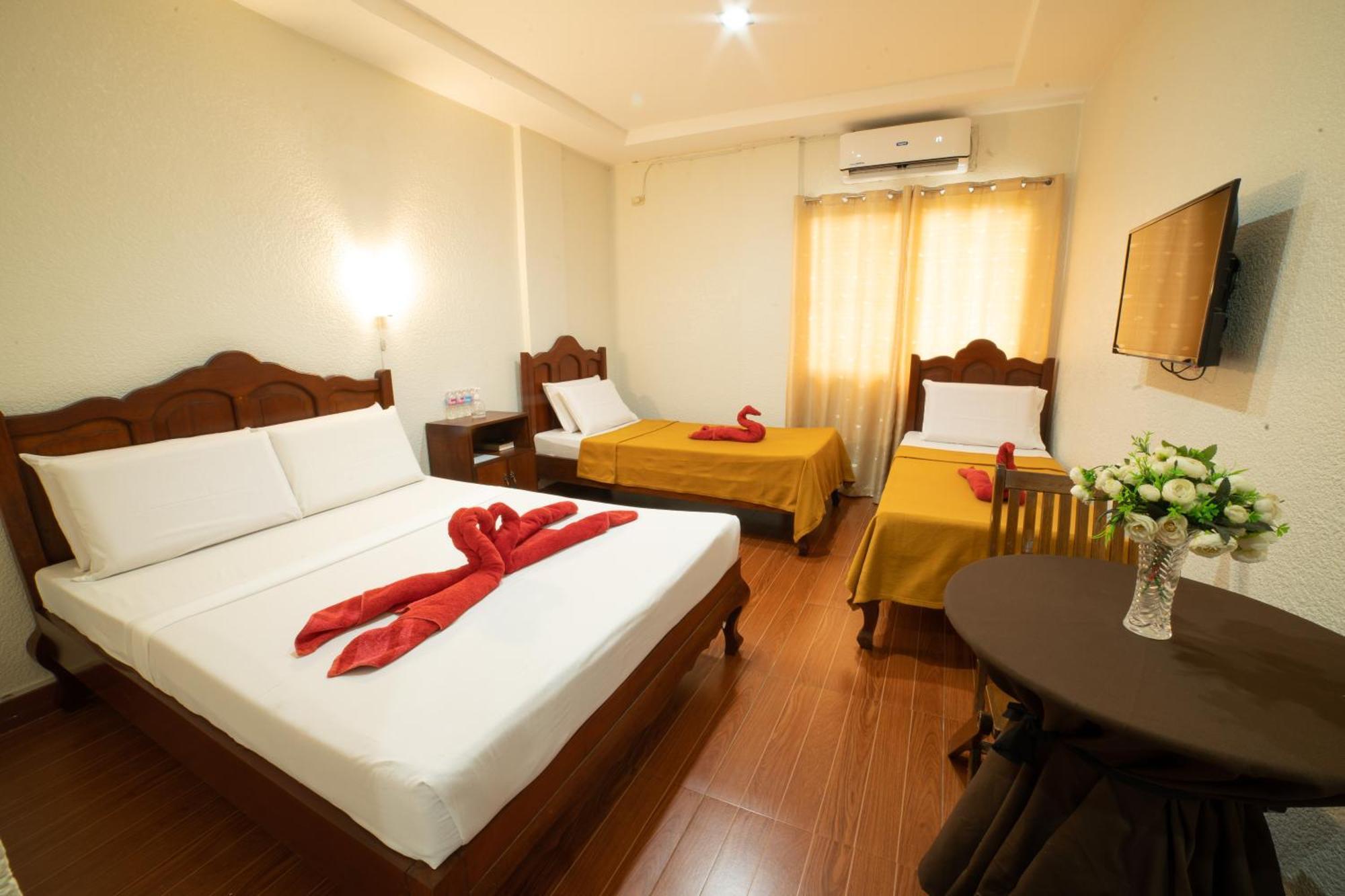Casanas Suites Puerto Princesa Екстер'єр фото