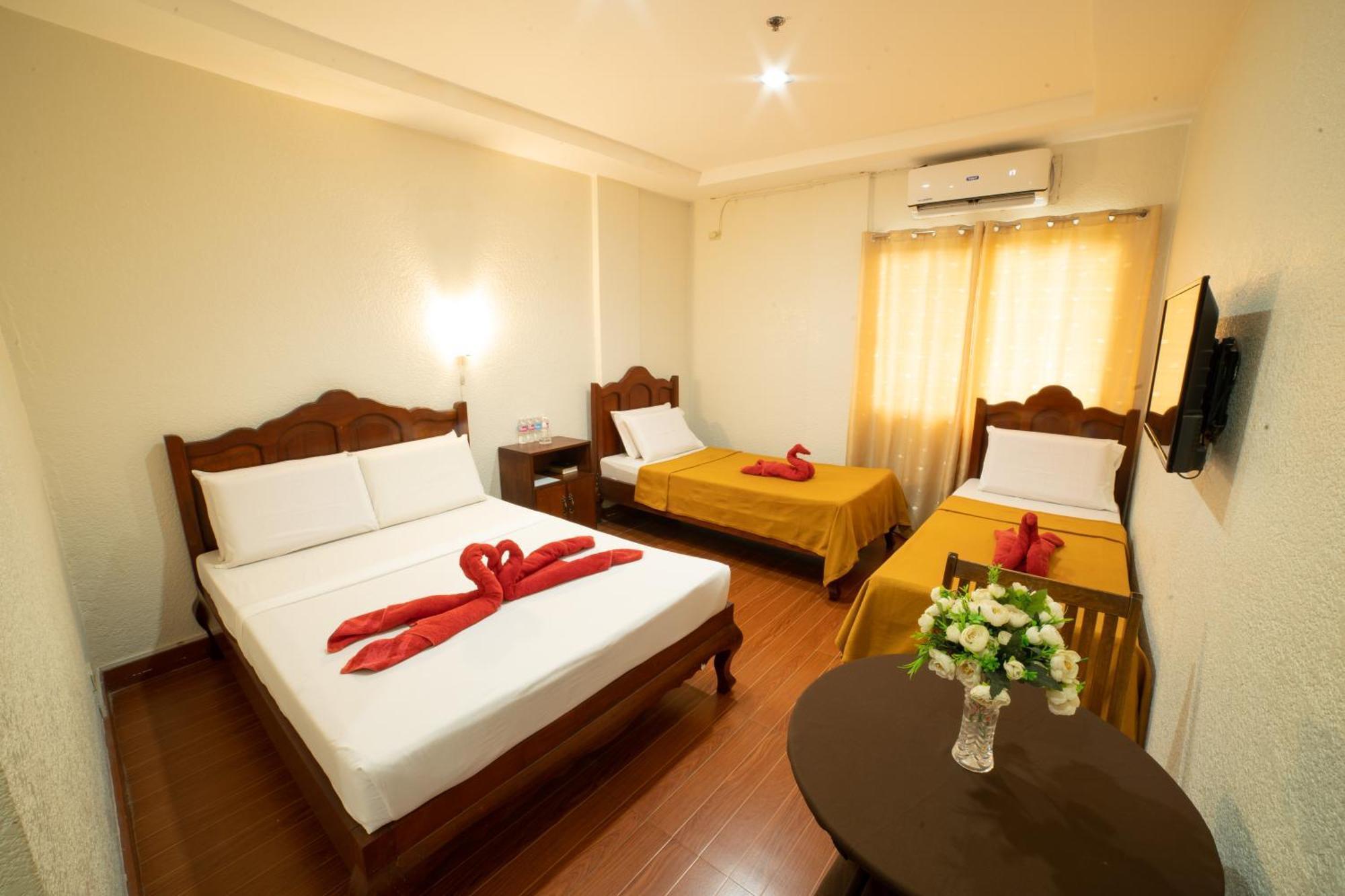 Casanas Suites Puerto Princesa Екстер'єр фото