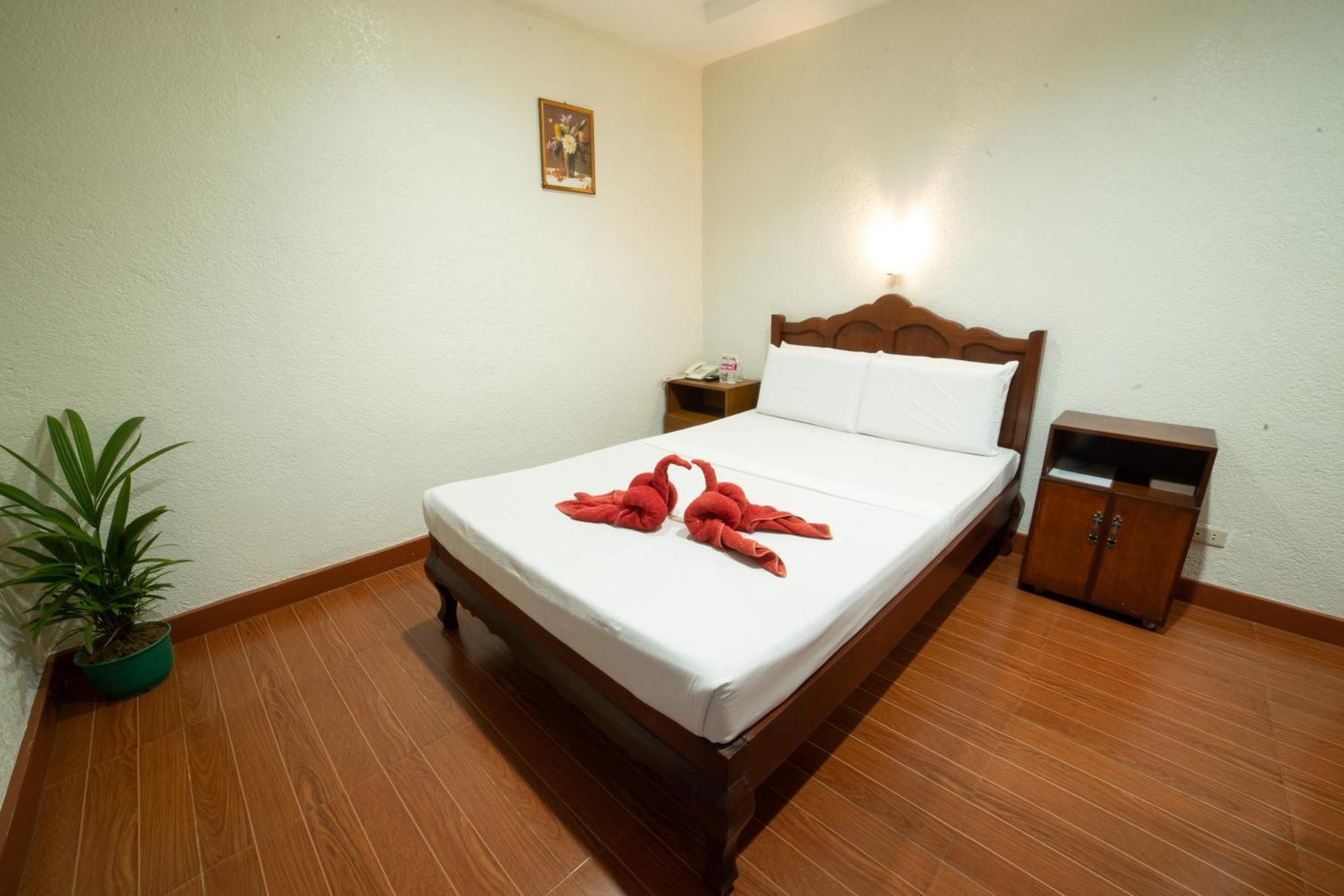 Casanas Suites Puerto Princesa Екстер'єр фото