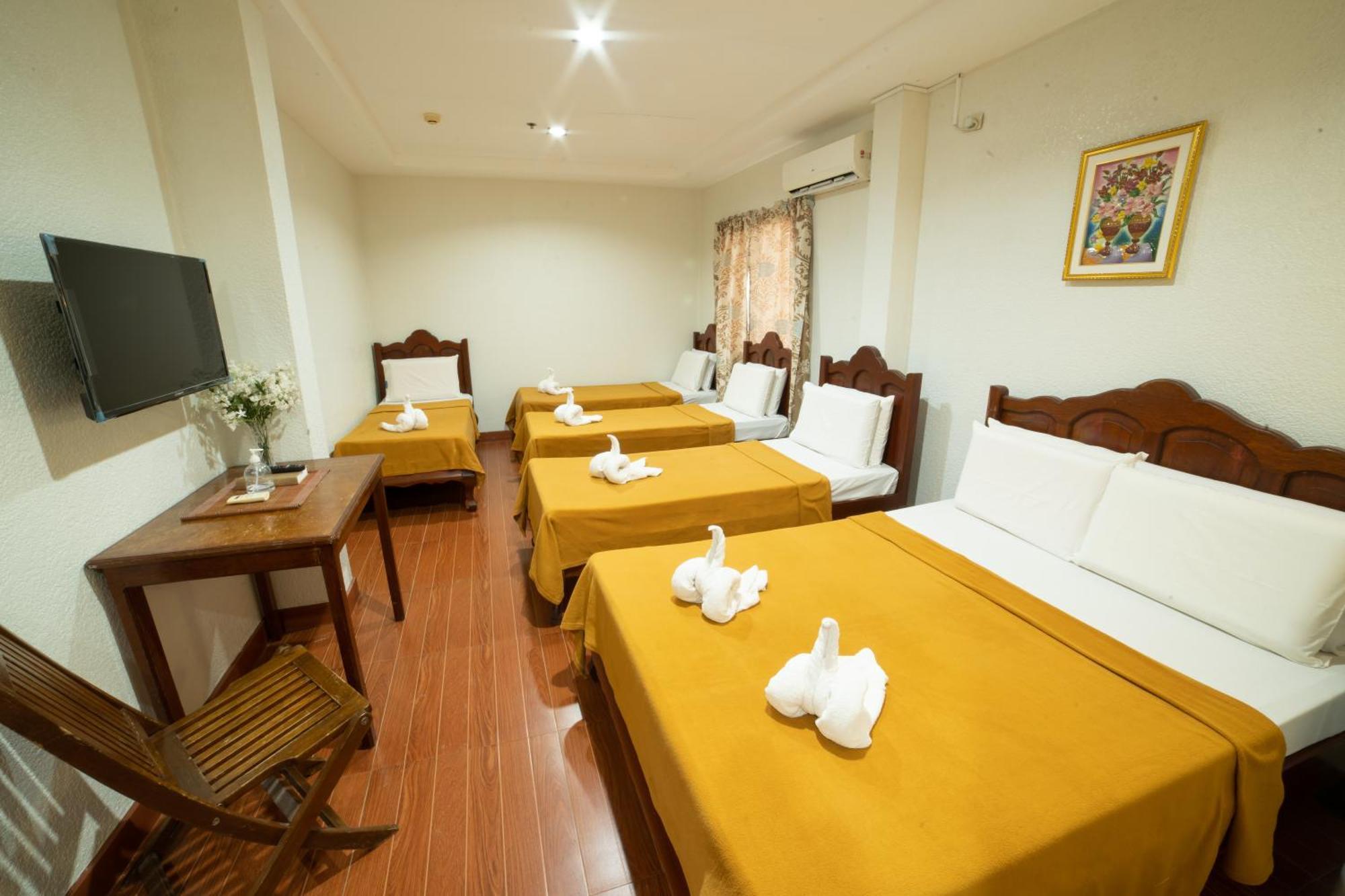 Casanas Suites Puerto Princesa Екстер'єр фото