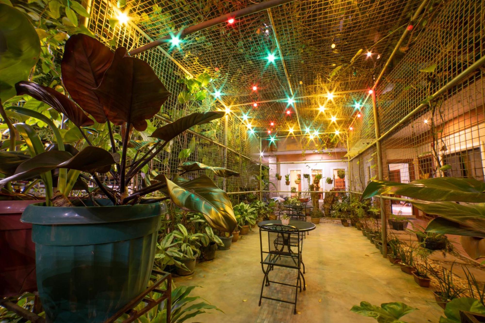 Casanas Suites Puerto Princesa Екстер'єр фото