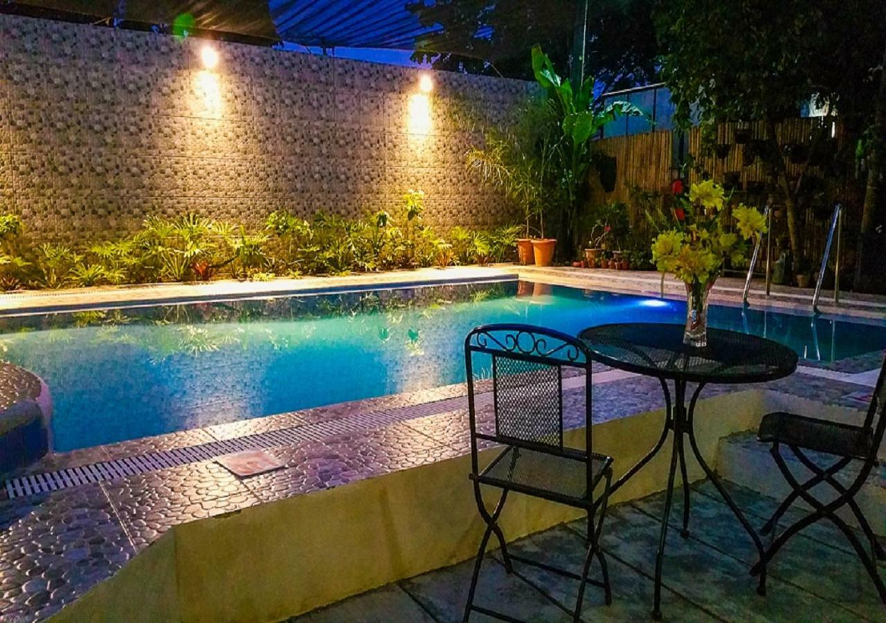Casanas Suites Puerto Princesa Екстер'єр фото
